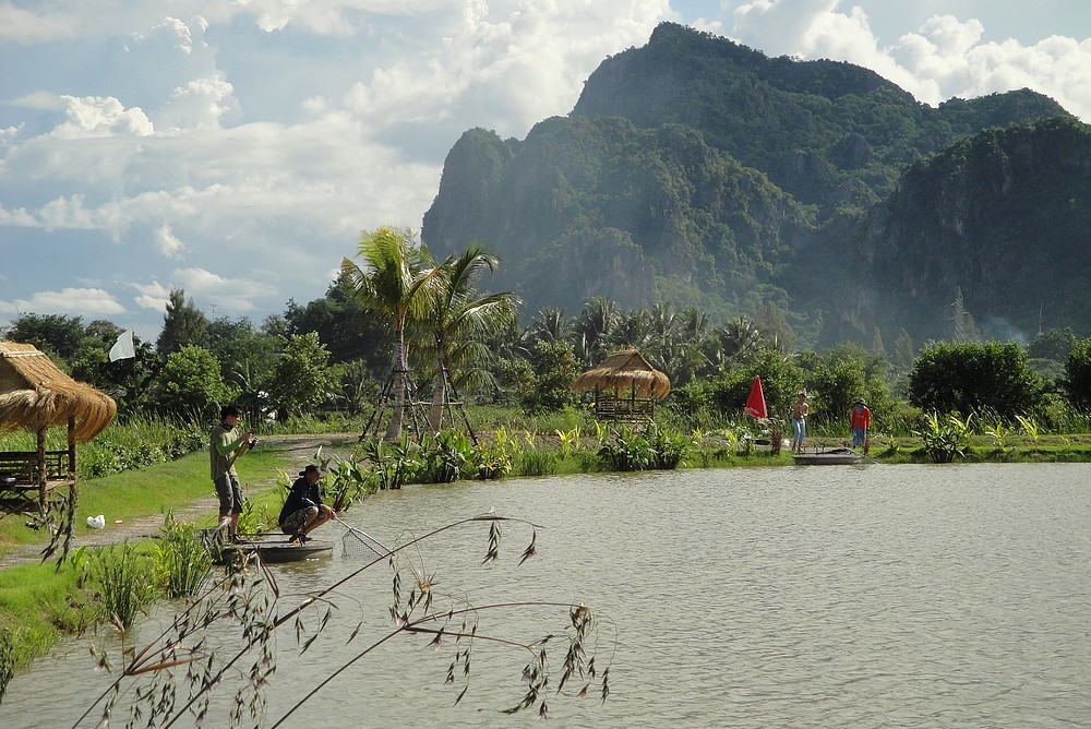 Newsletter December 2012 3 fishing lake in Hua Hin